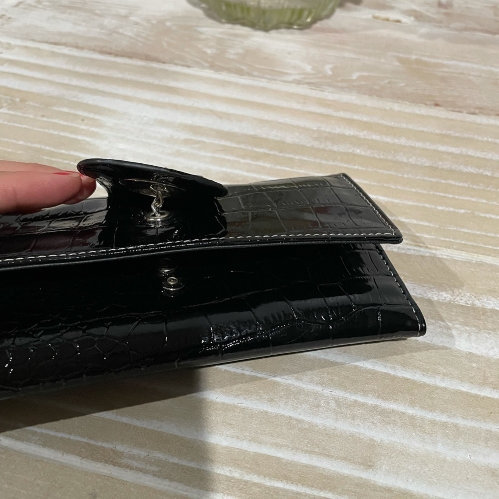 Wallet - Picture 6 of 7